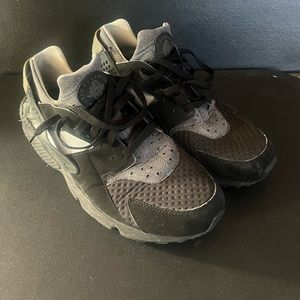 Nike Air Huarache Run SE